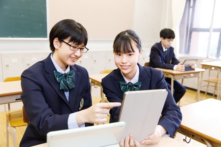 公式Webサイトを見る