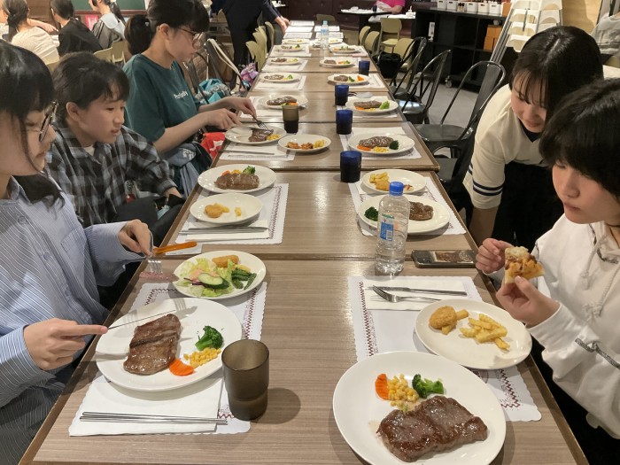 大きなステーキで豪華！