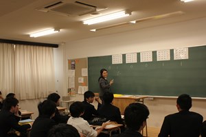 数学の授業では２進法を使ったクイズ