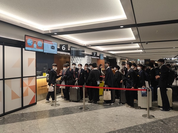 新千歳空港にて