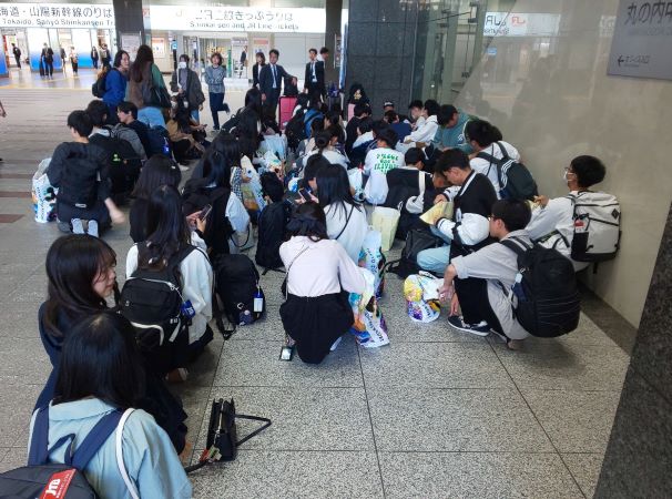 東京駅に遅刻なく全員集合