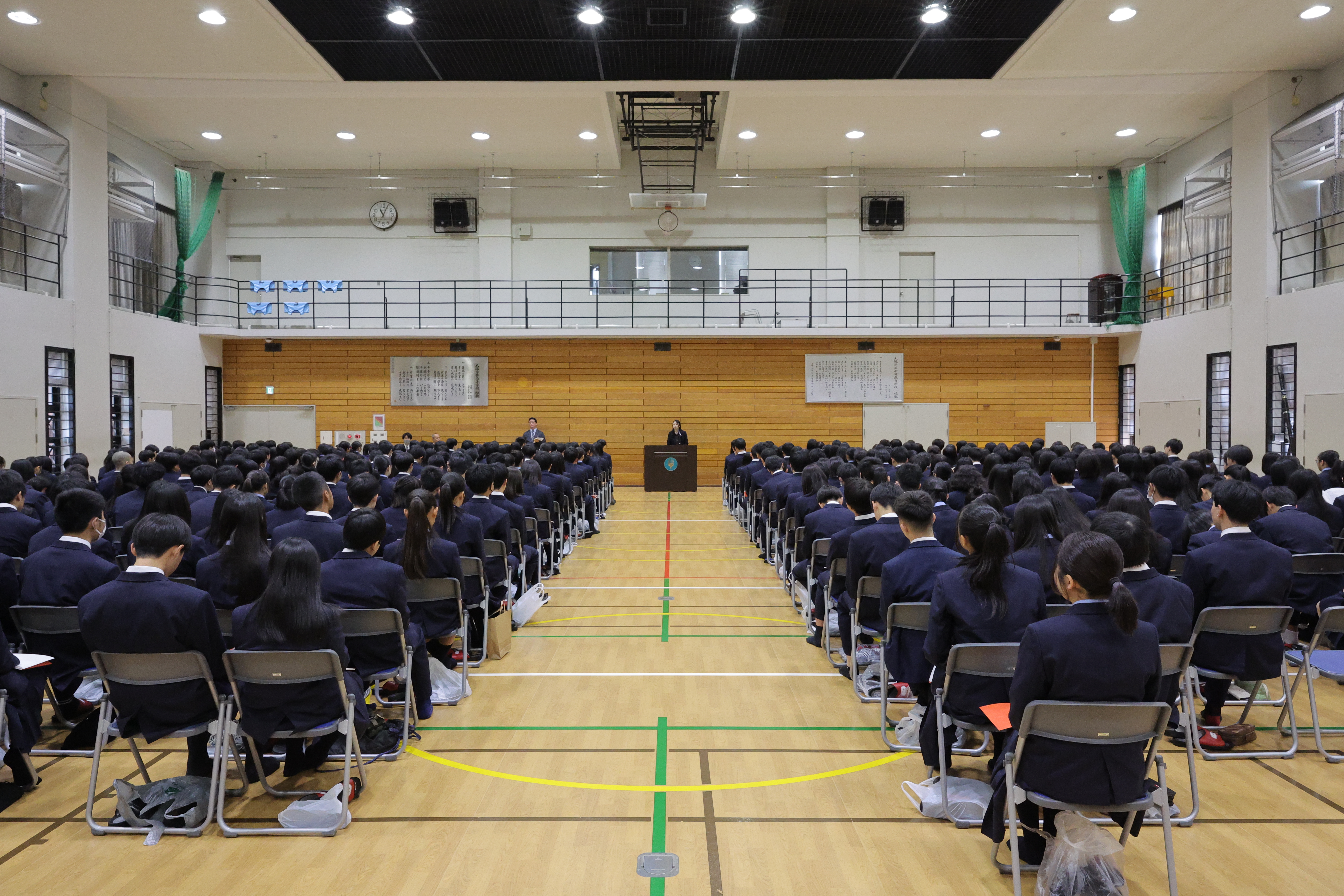 体育館での講話