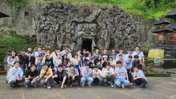 ゴアガジャ遺跡集合写真(1バス)