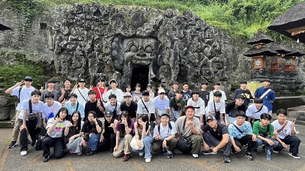 ゴアガジャ遺跡集合写真(2バス)